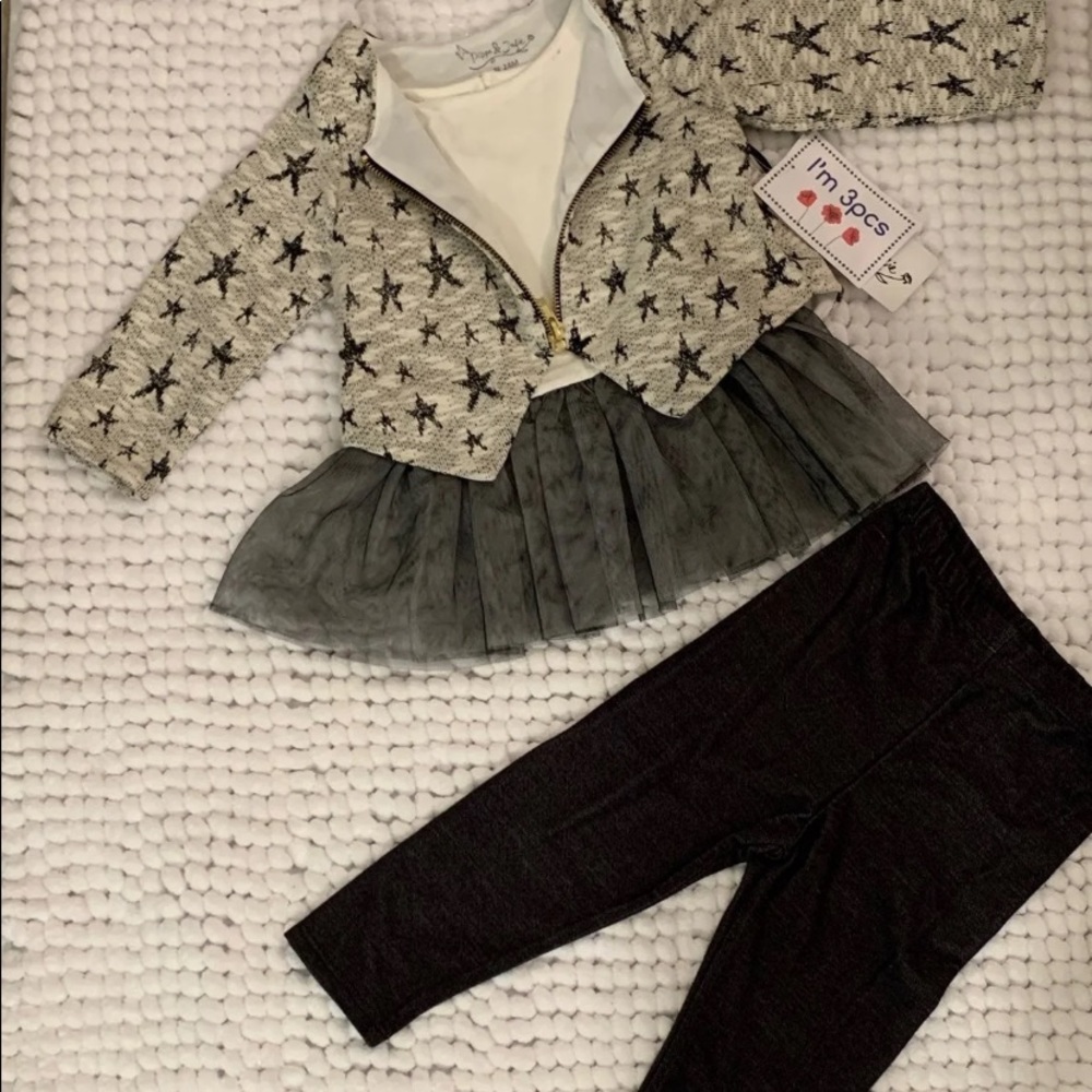 Three piece outfit size 24 months